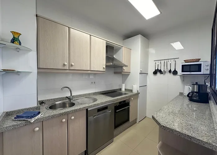 R1345 Carabeo 1-42, Access To The