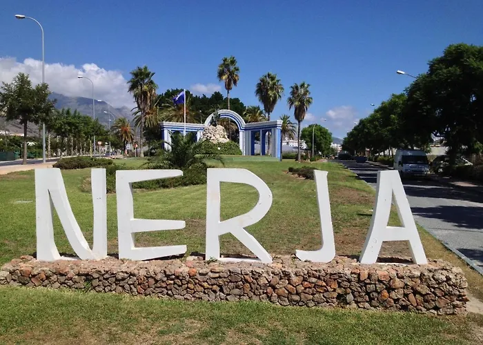 R1345 Carabeo 1-42, Access To The * Nerja