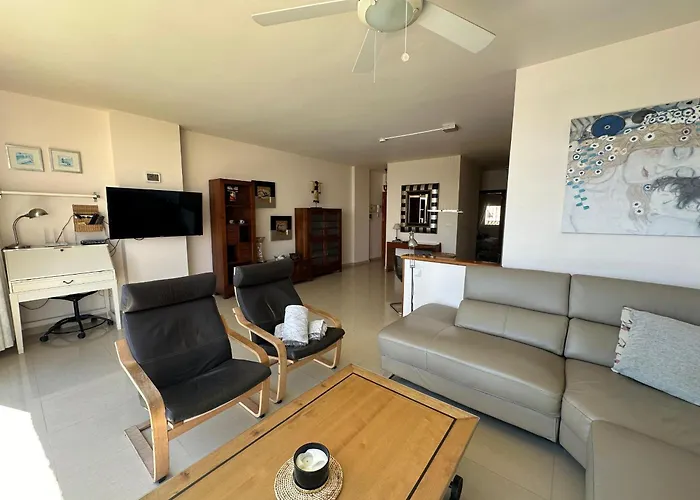 R1345 Carabeo 1-42, Access To The * Нерха