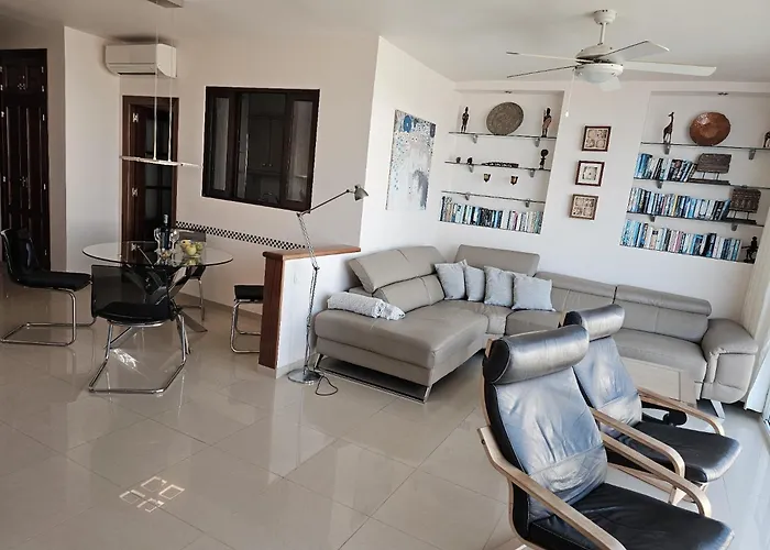 R1345 Carabeo 1-42, Access To The