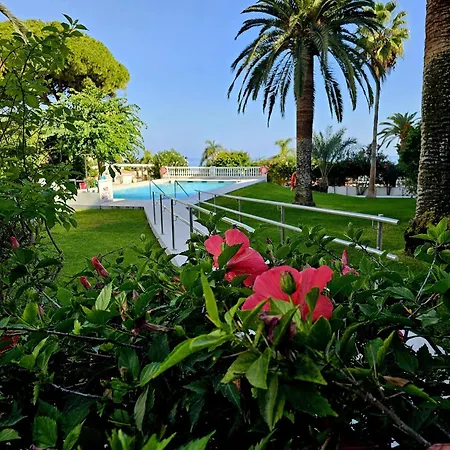 R1345 Carabeo 1-42, Access To The Appartement *